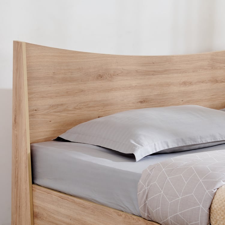Queen Size Bed in Teak with Laminate